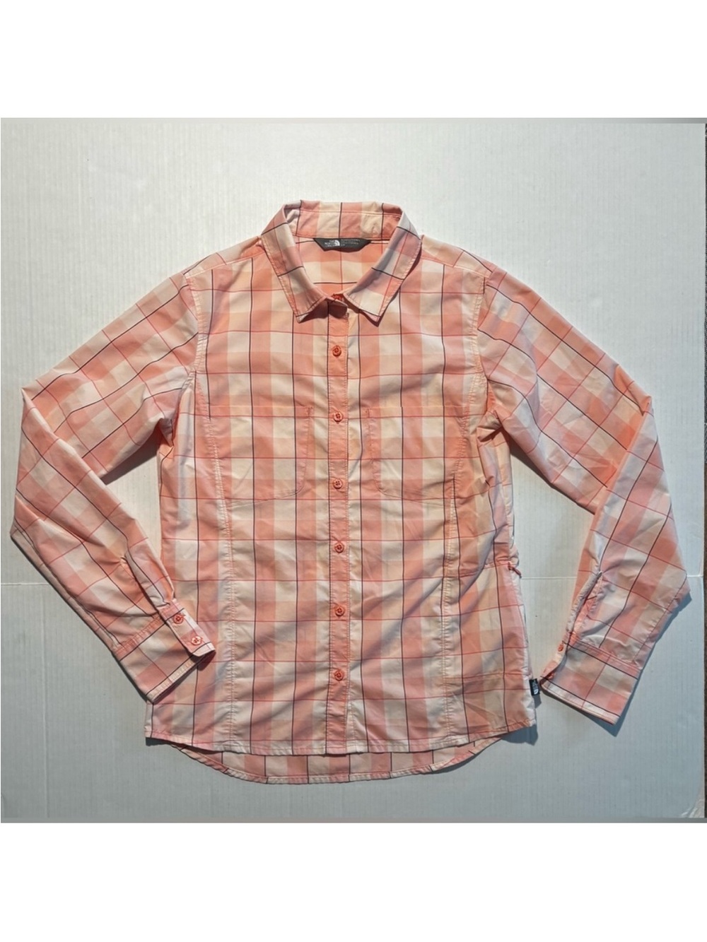 The North Face Long Sleeve Sunblocker Button Shirt Coral Plaid Pockets Women’s S